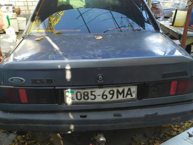 Серый Форд Сиерра, объемом двигателя 2.3 л и пробегом 200 тыс. км за 834 $, фото 2 на Automoto.ua