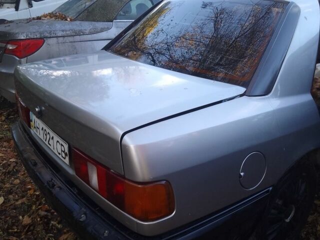 Серый Форд Сиерра, объемом двигателя 2 л и пробегом 500 тыс. км за 1000 $, фото 3 на Automoto.ua