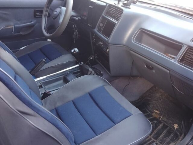 Серый Форд Сиерра, объемом двигателя 2 л и пробегом 500 тыс. км за 1000 $, фото 4 на Automoto.ua