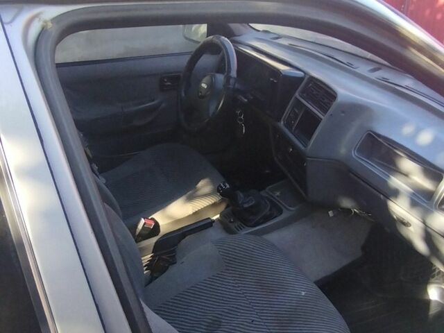 Серый Форд Сиерра, объемом двигателя 0 л и пробегом 250 тыс. км за 286 $, фото 2 на Automoto.ua