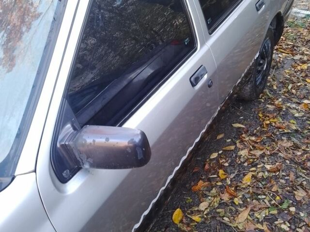 Серый Форд Сиерра, объемом двигателя 2 л и пробегом 500 тыс. км за 1000 $, фото 8 на Automoto.ua