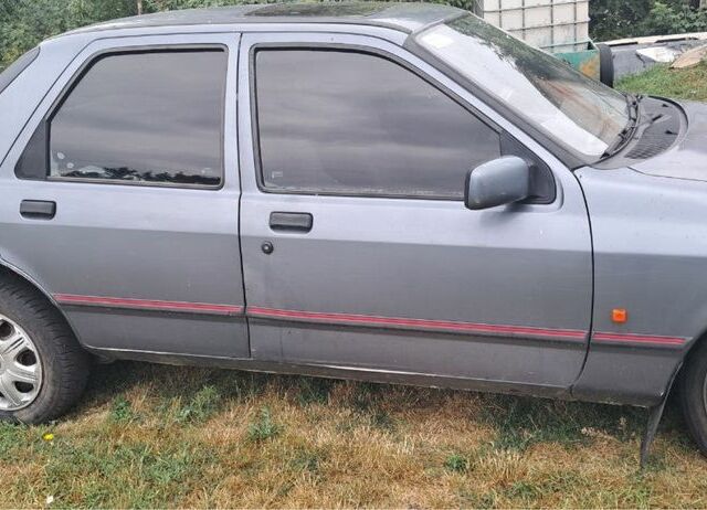 Сірий Форд Сієрра, об'ємом двигуна 2 л та пробігом 300 тис. км за 800 $, фото 3 на Automoto.ua