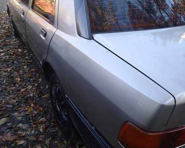 Серый Форд Сиерра, объемом двигателя 2 л и пробегом 500 тыс. км за 1000 $, фото 1 на Automoto.ua