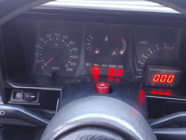 Серый Форд Сиерра, объемом двигателя 2 л и пробегом 500 тыс. км за 1000 $, фото 12 на Automoto.ua