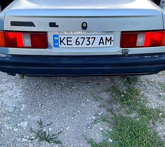 Серый Форд Сиерра, объемом двигателя 1.6 л и пробегом 300 тыс. км за 1200 $, фото 2 на Automoto.ua