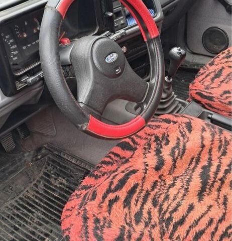 Сірий Форд Сієрра, об'ємом двигуна 2 л та пробігом 300 тис. км за 800 $, фото 8 на Automoto.ua