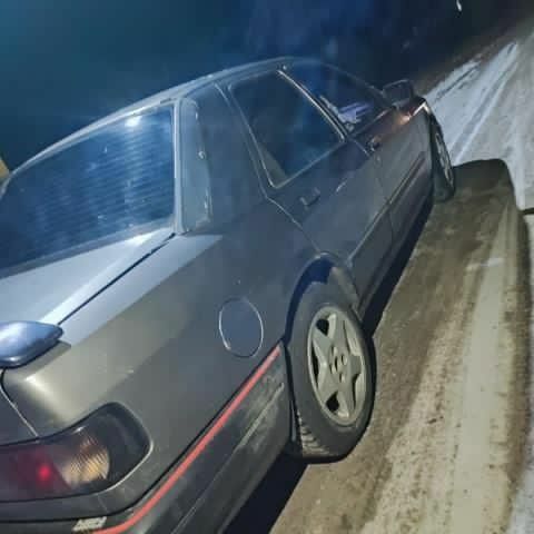 Серый Форд Сиерра, объемом двигателя 2 л и пробегом 350 тыс. км за 550 $, фото 7 на Automoto.ua