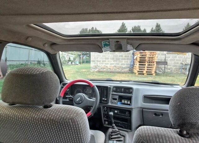 Сірий Форд Сієрра, об'ємом двигуна 2 л та пробігом 300 тис. км за 800 $, фото 7 на Automoto.ua