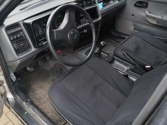 Серый Форд Сиерра, объемом двигателя 2 л и пробегом 54 тыс. км за 1350 $, фото 5 на Automoto.ua