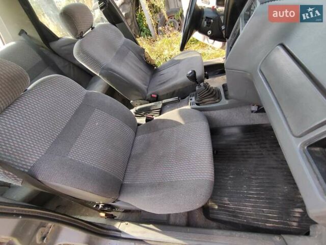 Серый Форд Сиерра, объемом двигателя 2 л и пробегом 111 тыс. км за 1000 $, фото 6 на Automoto.ua