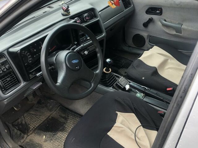 Сірий Форд Сієрра, об'ємом двигуна 2.3 л та пробігом 1000 тис. км за 600 $, фото 4 на Automoto.ua