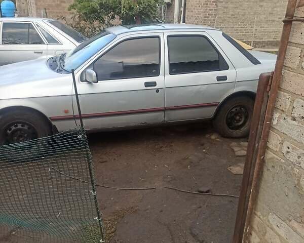 Сірий Форд Сієрра, об'ємом двигуна 2 л та пробігом 120 тис. км за 758 $, фото 3 на Automoto.ua