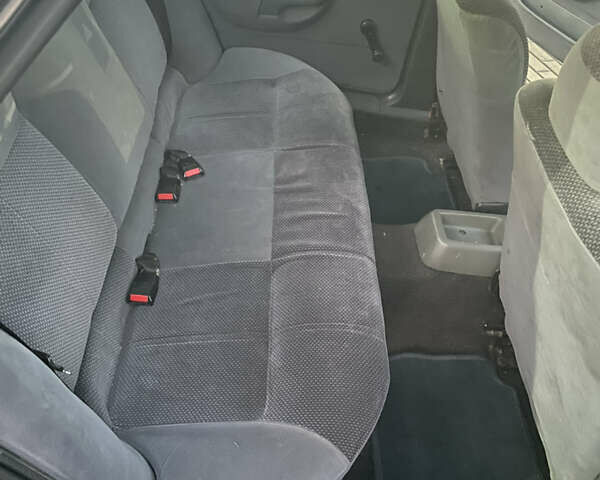 Серый Форд Сиерра, объемом двигателя 2 л и пробегом 169 тыс. км за 1750 $, фото 13 на Automoto.ua