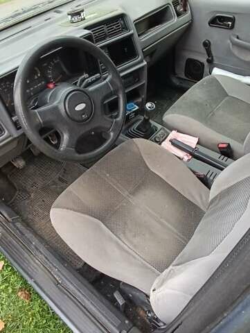 Серый Форд Сиерра, объемом двигателя 2 л и пробегом 59 тыс. км за 850 $, фото 6 на Automoto.ua