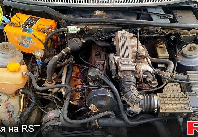 Сірий Форд Сієрра, об'ємом двигуна 2 л та пробігом 100 тис. км за 900 $, фото 1 на Automoto.ua