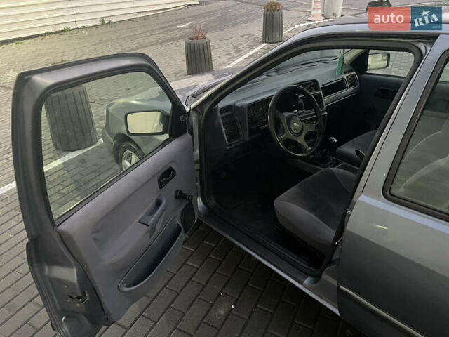 Серый Форд Сиерра, объемом двигателя 2 л и пробегом 169 тыс. км за 1750 $, фото 6 на Automoto.ua
