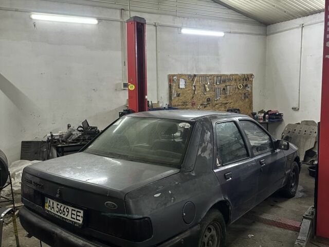Серый Форд Сиерра, объемом двигателя 2 л и пробегом 200 тыс. км за 350 $, фото 3 на Automoto.ua