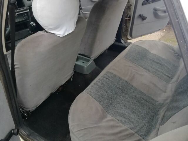 Форд Сиерра 1990 в Чернигове на Automoto.ua Серый Форд Сиерра, объемом двигателя 2 л и пробегом 240 тыс. км за 1200 $, фото 5 на Automoto.ua