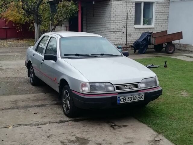 Форд Сиерра 1990 в Чернигове на Automoto.ua Серый Форд Сиерра, объемом двигателя 2 л и пробегом 240 тыс. км за 1200 $, фото 1 на Automoto.ua