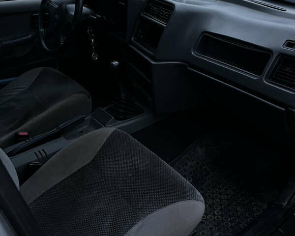 Серый Форд Сиерра, объемом двигателя 1.8 л и пробегом 200 тыс. км за 999 $, фото 8 на Automoto.ua