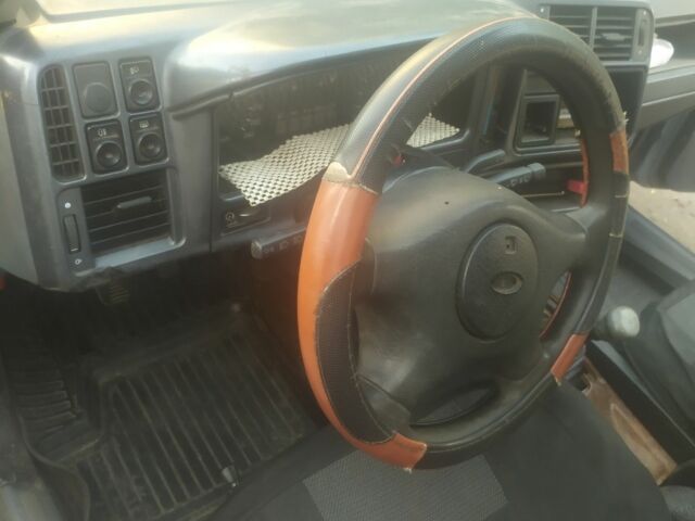 Серый Форд Сиерра, объемом двигателя 2 л и пробегом 777 тыс. км за 656 $, фото 4 на Automoto.ua