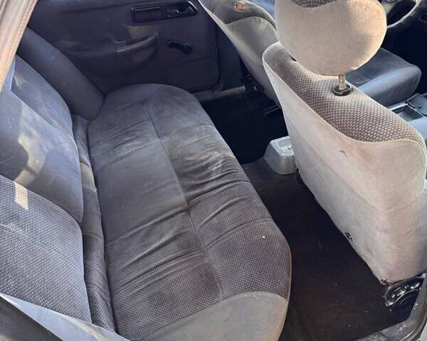 Серый Форд Сиерра, объемом двигателя 1.8 л и пробегом 97 тыс. км за 1100 $, фото 5 на Automoto.ua