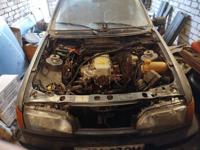 Серый Форд Сиерра, объемом двигателя 0 л и пробегом 1000 тыс. км за 400 $, фото 6 на Automoto.ua