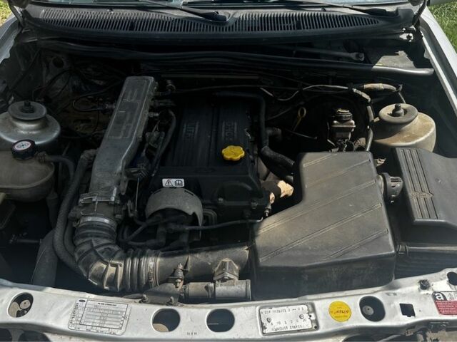 Серый Форд Сиерра, объемом двигателя 2 л и пробегом 999 тыс. км за 400 $, фото 7 на Automoto.ua