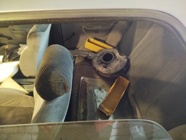 Серый Форд Сиерра, объемом двигателя 0 л и пробегом 1000 тыс. км за 400 $, фото 1 на Automoto.ua