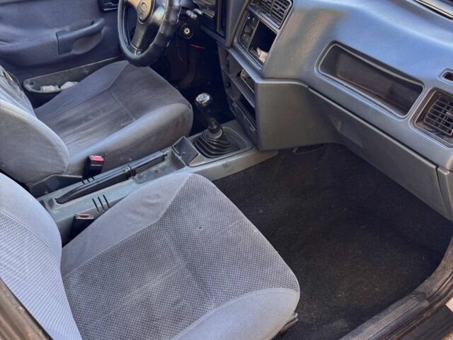 Серый Форд Сиерра, объемом двигателя 1.8 л и пробегом 97 тыс. км за 1100 $, фото 5 на Automoto.ua