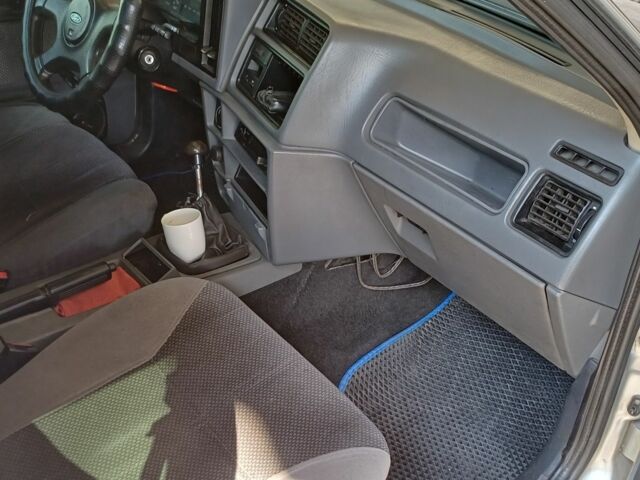 Сірий Форд Сієрра, об'ємом двигуна 2 л та пробігом 480 тис. км за 1500 $, фото 2 на Automoto.ua