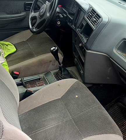 Сірий Форд Сієрра, об'ємом двигуна 2 л та пробігом 300 тис. км за 300 $, фото 3 на Automoto.ua