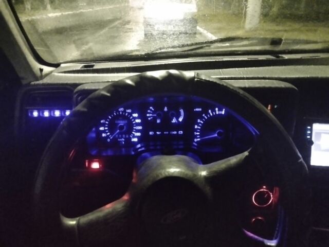 Сірий Форд Сієрра, об'ємом двигуна 2 л та пробігом 400 тис. км за 1194 $, фото 21 на Automoto.ua