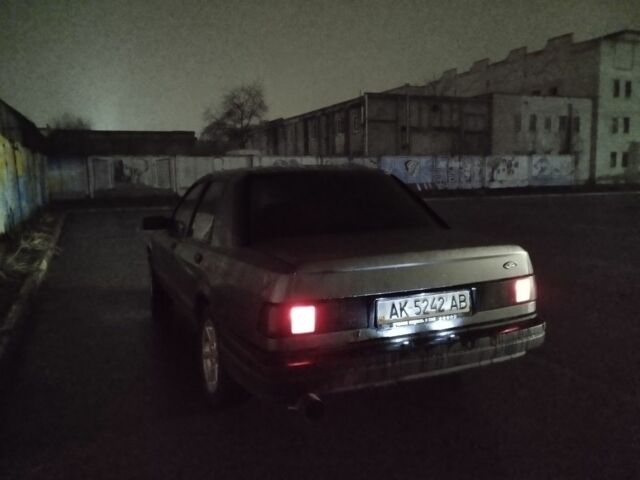 Сірий Форд Сієрра, об'ємом двигуна 2 л та пробігом 400 тис. км за 1194 $, фото 16 на Automoto.ua