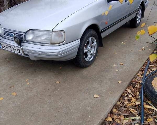 Серый Форд Сиерра, объемом двигателя 2 л и пробегом 85 тыс. км за 1300 $, фото 4 на Automoto.ua