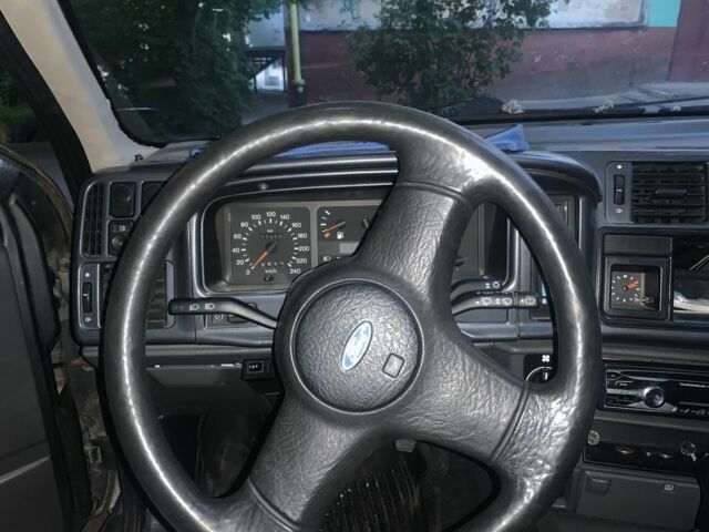 Сірий Форд Сієрра, об'ємом двигуна 1.6 л та пробігом 355 тис. км за 1000 $, фото 6 на Automoto.ua