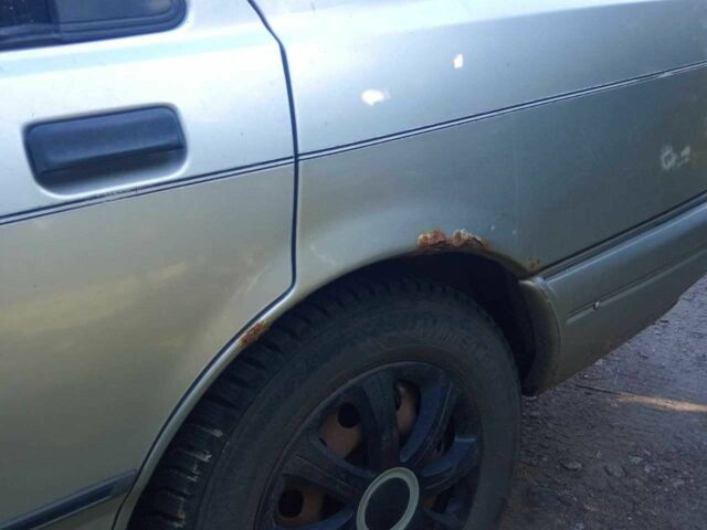 Серый Форд Сиерра, объемом двигателя 1.8 л и пробегом 110 тыс. км за 1300 $, фото 10 на Automoto.ua