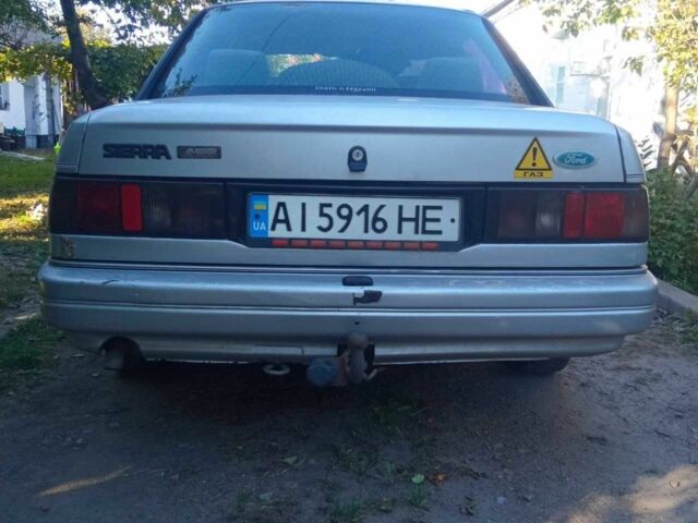 Серый Форд Сиерра, объемом двигателя 1.8 л и пробегом 110 тыс. км за 1300 $, фото 1 на Automoto.ua