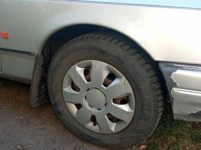 Серый Форд Сиерра, объемом двигателя 1.8 л и пробегом 110 тыс. км за 1300 $, фото 11 на Automoto.ua