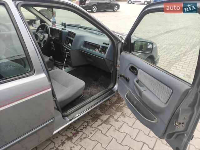 Сірий Форд Сієрра, об'ємом двигуна 2 л та пробігом 444 тис. км за 800 $, фото 7 на Automoto.ua
