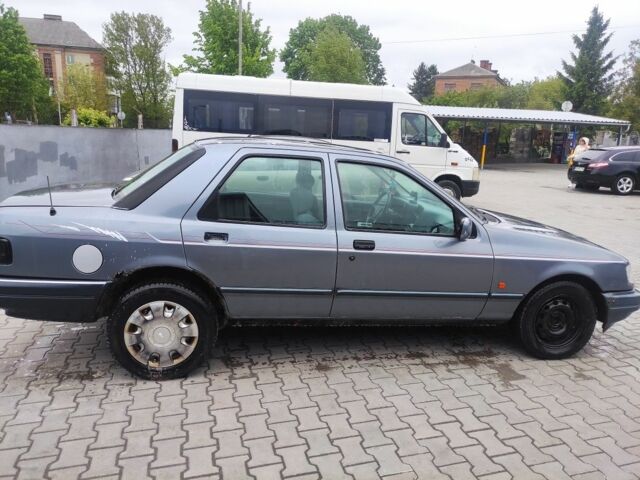 Серый Форд Сиерра, объемом двигателя 2 л и пробегом 450 тыс. км за 400 $, фото 5 на Automoto.ua