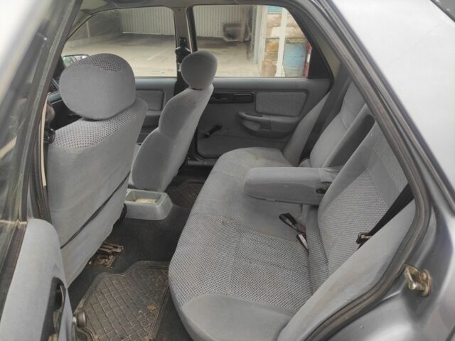 Серый Форд Сиерра, объемом двигателя 2 л и пробегом 450 тыс. км за 400 $, фото 7 на Automoto.ua