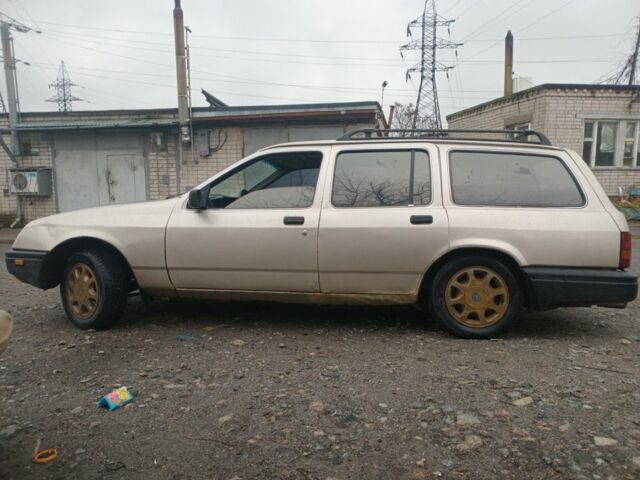 Серый Форд Сиерра, объемом двигателя 2 л и пробегом 400 тыс. км за 665 $, фото 4 на Automoto.ua