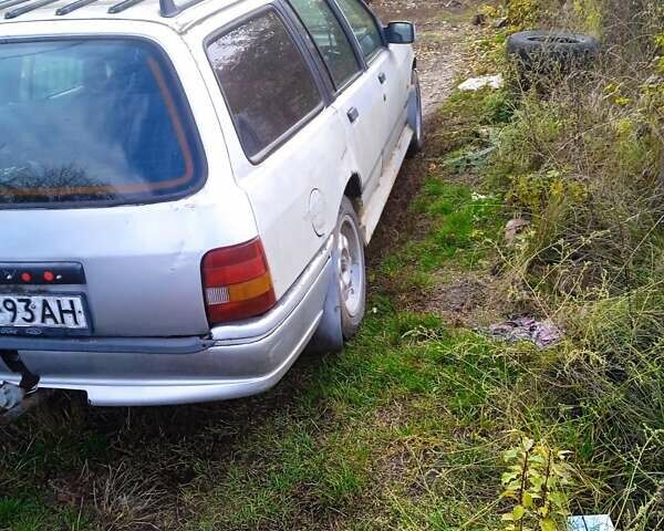 Серый Форд Сиерра, объемом двигателя 0 л и пробегом 158 тыс. км за 700 $, фото 2 на Automoto.ua