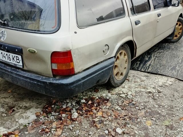 Сірий Форд Сієрра, об'ємом двигуна 2 л та пробігом 400 тис. км за 524 $, фото 1 на Automoto.ua