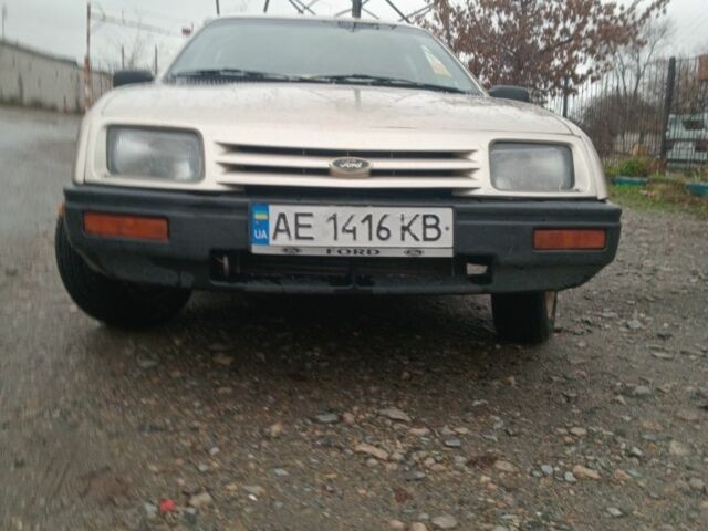 Серый Форд Сиерра, объемом двигателя 2 л и пробегом 400 тыс. км за 665 $, фото 1 на Automoto.ua
