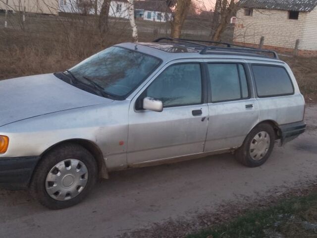 Серый Форд Сиерра, объемом двигателя 2.3 л и пробегом 300 тыс. км за 700 $, фото 1 на Automoto.ua