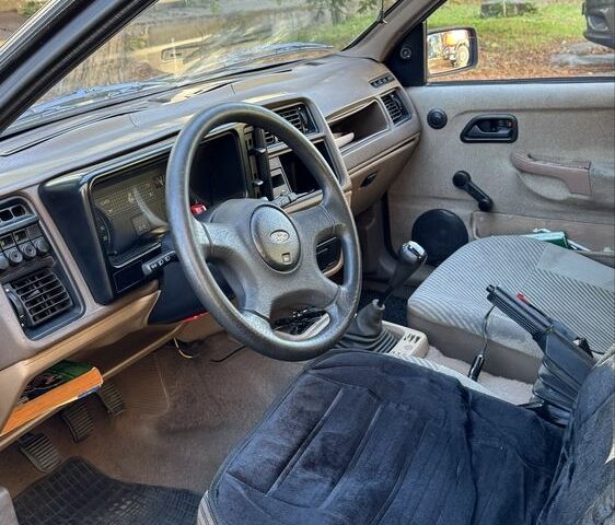 Сірий Форд Сієрра, об'ємом двигуна 0 л та пробігом 240 тис. км за 1100 $, фото 4 на Automoto.ua