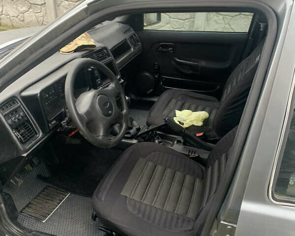 Сірий Форд Сієрра, об'ємом двигуна 2.3 л та пробігом 350 тис. км за 1450 $, фото 5 на Automoto.ua