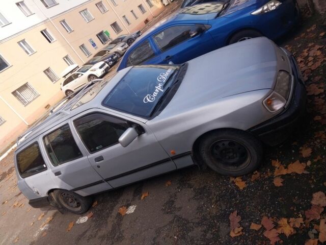 Сірий Форд Сієрра, об'ємом двигуна 2 л та пробігом 1 тис. км за 1400 $, фото 1 на Automoto.ua